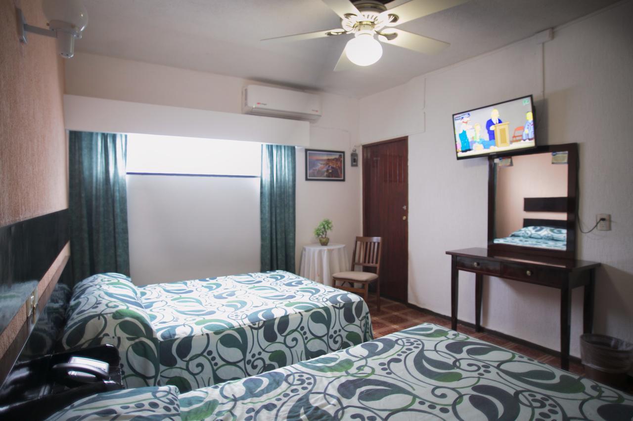 Hotel Maria De Lourdes Tuxtepec Bagian luar foto